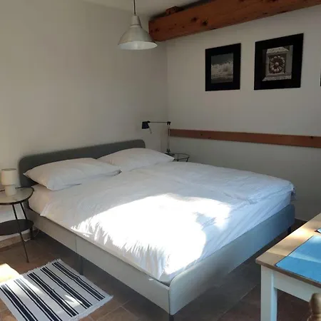 Nad Lahinjo Apartment