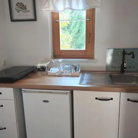 Apartment Nad Lahinjo Gradac